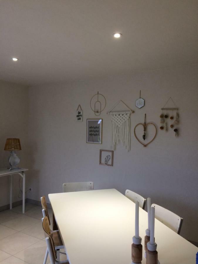 LE PETIT MONTY Gite Côté Jardin Saint-Malo-du-Bois Esterno foto